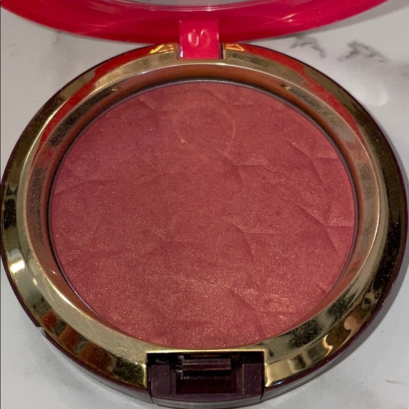 MAC Magic Dust Powder - Picture 3 of 4